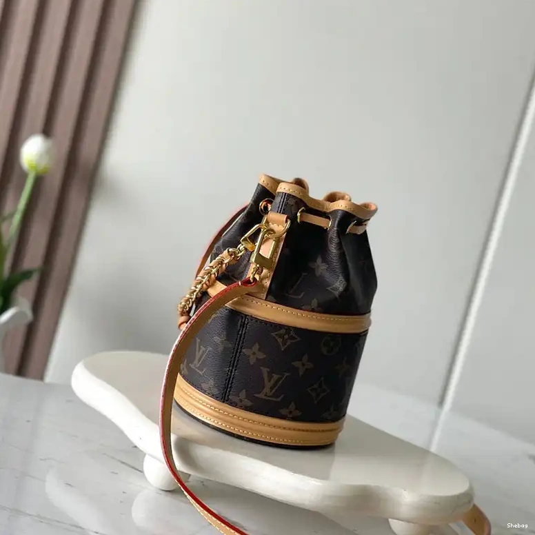 LV 2409YA0097 Bags 0630